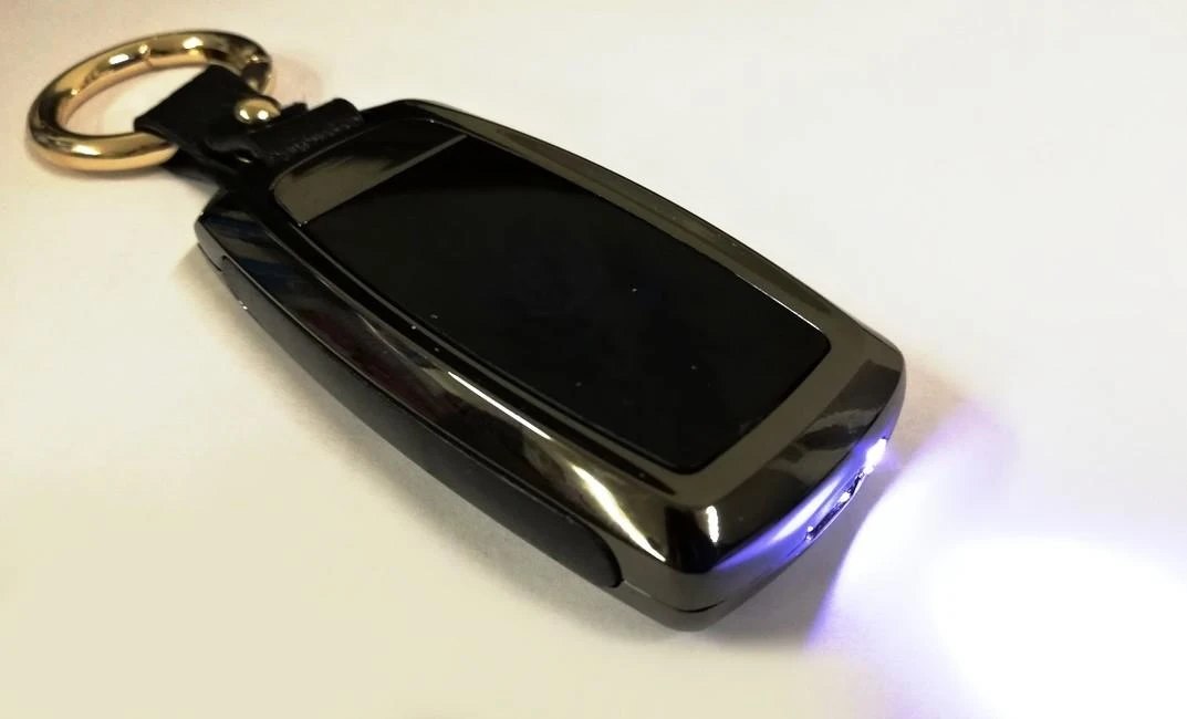 Nabíjecí USB zapalovač s LED světlem VOLKSWAGEN