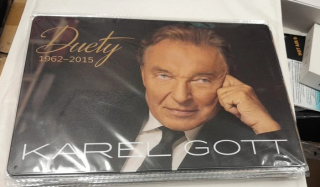 Dekorativní plechová cedule KAREL GOTT